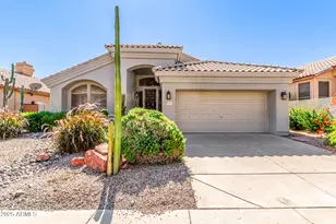 907 E Goldenrod St, Phoenix, AZ 85048 - Photo 1