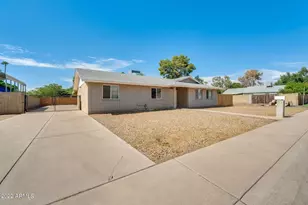 10424 N 38th Dr, Phoenix, AZ 85051 - Photo 1
