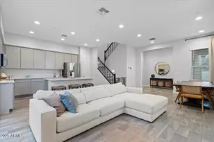 3041 N 37th Wy, Phoenix, AZ 85018 - Photo 1