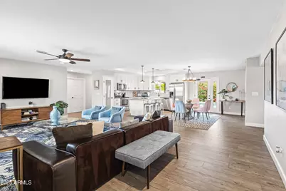 8214 E Meadowbrook Avenue, Scottsdale, AZ 85251 - Photo 1