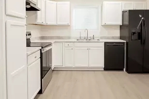 108 S Ocotillo Dr, Apache Junction, AZ 85120 - Photo 1