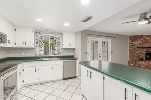 4810 W Laurel Ln, Glendale, AZ 85304 - Photo 11