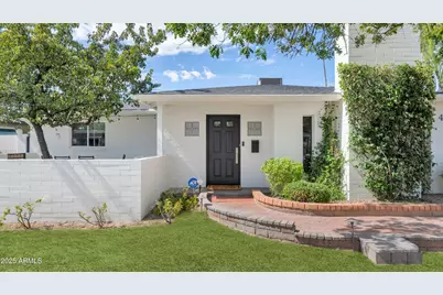 4222 N 34th Place, Phoenix, AZ 85018 - Photo 1
