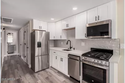 3331 N 66th Place #Apt 4, Scottsdale, AZ 85251 - Photo 1