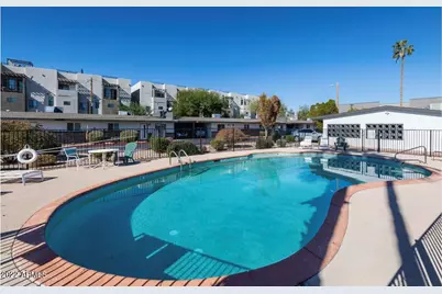 2020 W Hayward Avenue #Apt 15, Phoenix, AZ 85021 - Photo 1