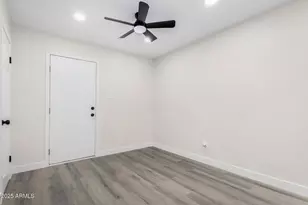 5706 W Sells Cir, Phoenix, AZ 85031 - Photo 19