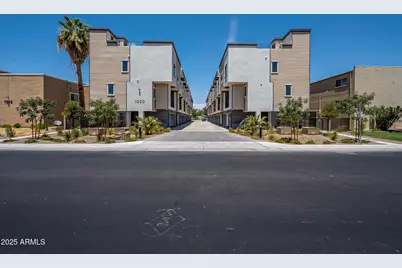 1020 E Spence Avenue #Apt 1004, Tempe, AZ 85281 - Photo 1
