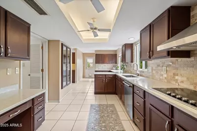 5711 N 73rd Place, Scottsdale, AZ 85250 - Photo 13