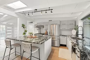 5809 N 10th Pl, Phoenix, AZ 85014 - Photo 1