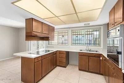 2030 W Highland Avenue, Phoenix, AZ 85015 - Photo 15