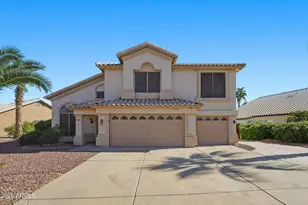 881 N Pineview Dr, Chandler, AZ 85226 - Photo 1