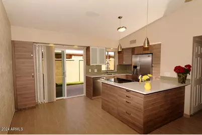 1320 E Bethany Home Road #Unit 12, Phoenix, AZ 85014 - Photo 1