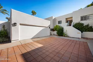 2953 E Rose Ln, Phoenix, AZ 85016 - Photo 1