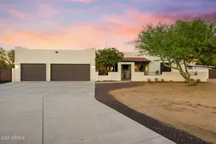 420 W Adamanda Dr, Phoenix, AZ 85086 - Photo 1