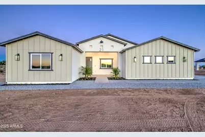 21 S 352nd Drive, Tonopah, AZ 85354 - Photo 1