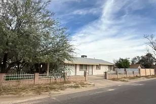 8447 S 8th Pl, Phoenix, AZ 85042 - Photo 1