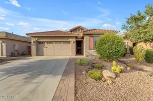 810 W Lowell Dr., San Tan Valley, AZ 85140 - Photo 1