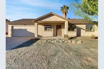 690 E Osage Avenue, Apache Junction, AZ 85119 - Photo 1