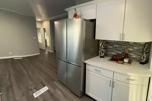 19741 E Indian Hills Dr, Black Canyon City, AZ 85324 - Photo 17