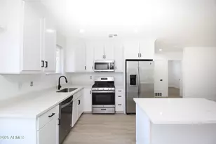 4148 N 15th Ave, Phoenix, AZ 85015 - Photo 1