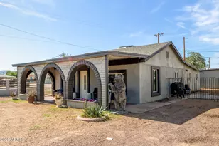 4624 S 9th St, Phoenix, AZ 85040 - Photo 1