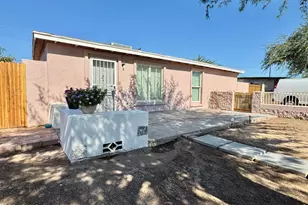 3946 W Holly St, Phoenix, AZ 85009 - Photo 1