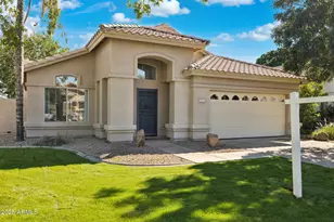 4341 N 32nd Way, Phoenix, AZ 85018 - Photo 1