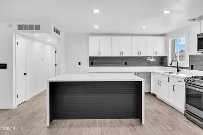 4316 N 72nd Avenue, Phoenix, AZ 85033 - Photo 7