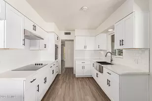 135 N Stapley Dr, Mesa, AZ 85203 - Photo 1