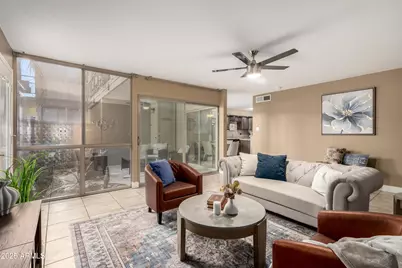 1241 E Medlock Drive #113, Phoenix, AZ 85014 - Photo 1