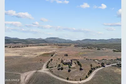 16057 S Sickles Ranch Road, Peeples Valley, AZ 86332 - Photo 29
