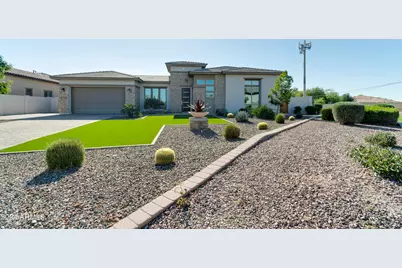 5760 S Huachuca Way, Chandler, AZ 85249 - Photo 1