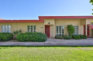 10040 W Royal Oak Rd, Sun City, AZ 85351 - Photo 1