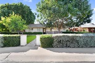 3420 N 45th St, Phoenix, AZ 85018 - Photo 1