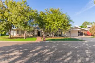 8236 N 15th Dr, Phoenix, AZ 85021 - Photo 1