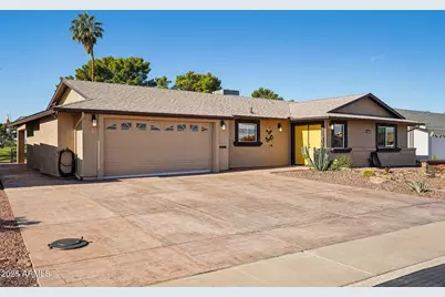 10232 N 109th Avenue, Sun City, AZ 85351 - Photo 9