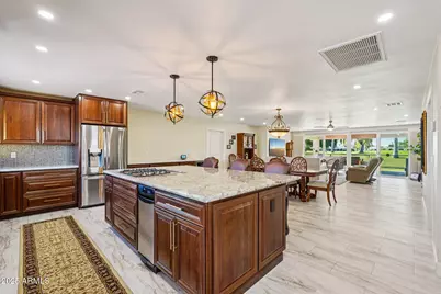 10232 N 109th Avenue, Sun City, AZ 85351 - Photo 3