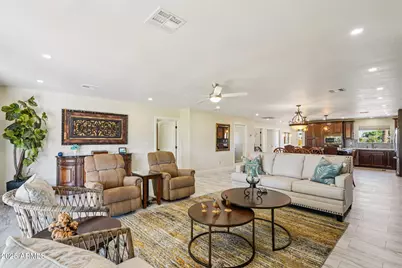 10232 N 109th Avenue, Sun City, AZ 85351 - Photo 13