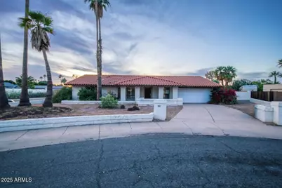 402 E Monte Cristo Avenue, Phoenix, AZ 85022 - Photo 1