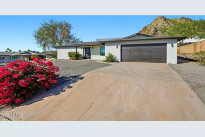 2416 E Piestewa Peak Drive, Phoenix, AZ 85016 - Photo 1