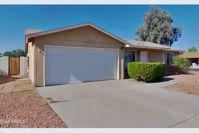 828 N Pine Court, Gilbert, AZ 85233 - Photo 1