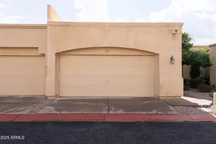 625 N Hamilton St, Chandler, AZ 85225 - Photo 1