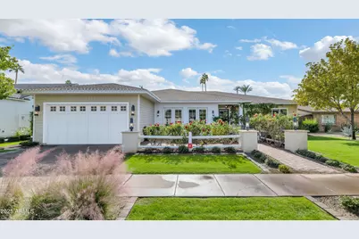 3319 E Medlock Drive, Phoenix, AZ 85018 - Photo 1