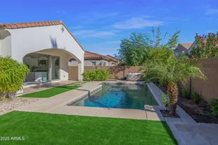 1555 W Sea Fog Dr, Gilbert, AZ 85233 - Photo 1