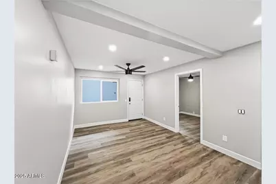 513 E Hatcher Road #7, Phoenix, AZ 85020 - Photo 1