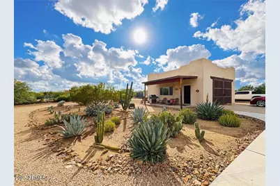 1033 E Irvine Road, Phoenix, AZ 85086 - Photo 1