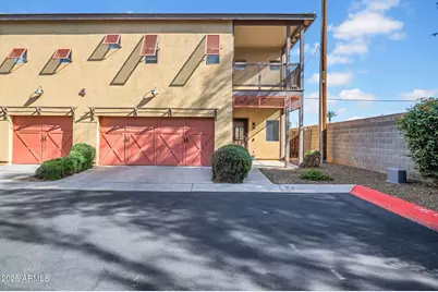2929 N 37th Street #Apt 10, Phoenix, AZ 85018 - Photo 1