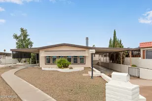 134 S 74th Pl, Mesa, AZ 85208 - Photo 1