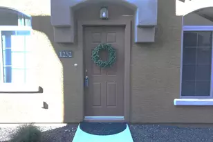 2725 E Mine Creek Rd, Phoenix, AZ 85024 - Photo 1