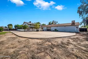 7402 N 175th Ave, Waddell, AZ 85355 - Photo 33